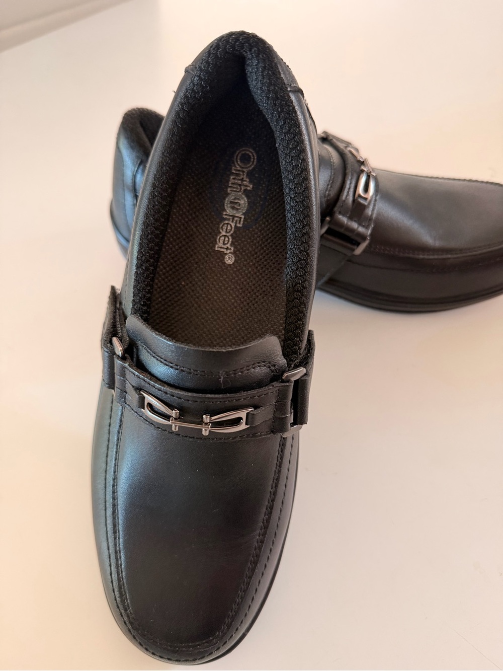 Orthofeet Chelsea loafer shoes orthopedic insoles and silver buckles